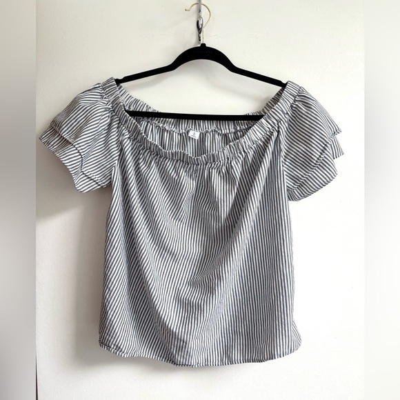 Old Navy Blue and White Ruffle Puff Sleeve Blouse - Picture 1 of 6